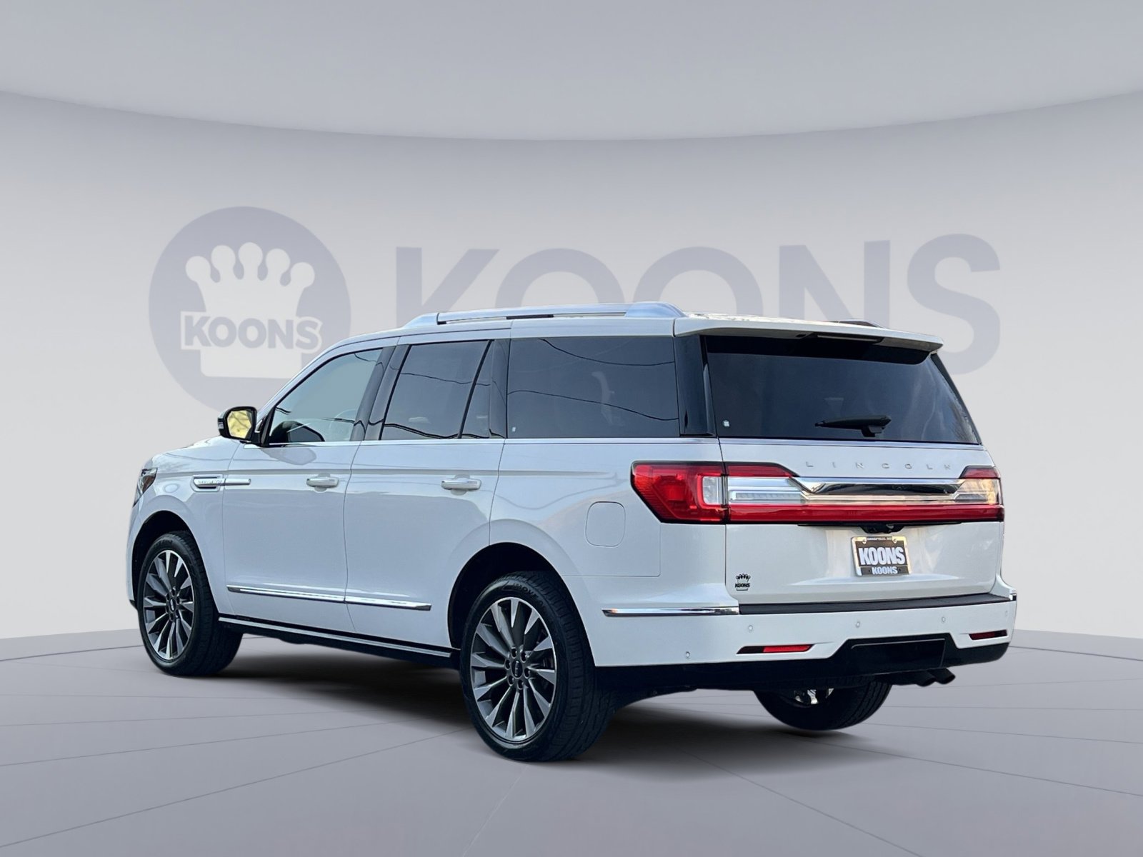 Used 2021 Lincoln Navigator Reserve w/ Luxury Package image 4