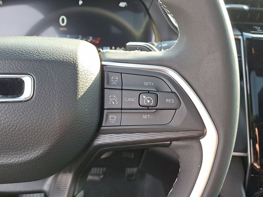 Certified 2024 Jeep Grand Cherokee L Laredo image 18