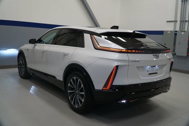 Certified 2024 Cadillac Lyriq Sport AWD/4WD image 3