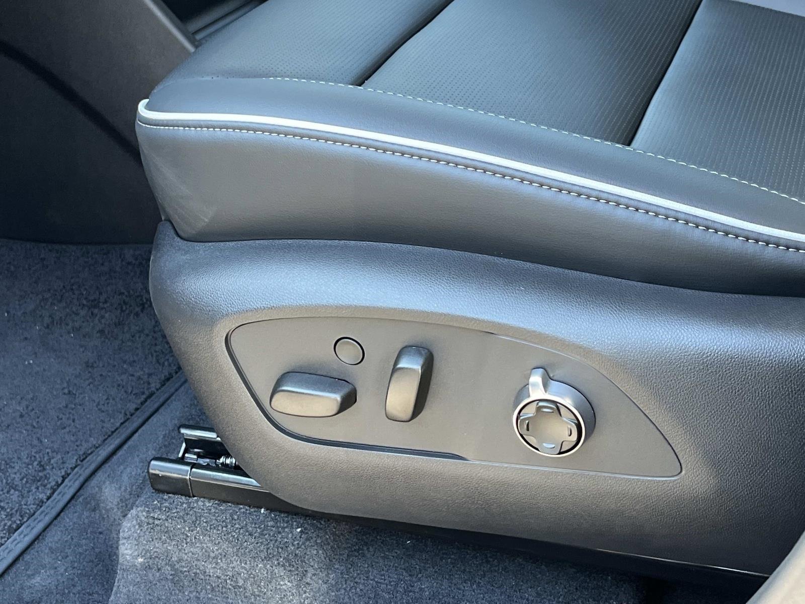 New 2026 Buick Enclave Avenir w/ Super Cruise Package image 26