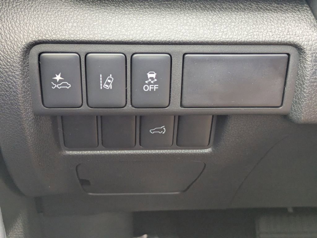 New 2025 Mitsubishi Eclipse Cross SEL image 26