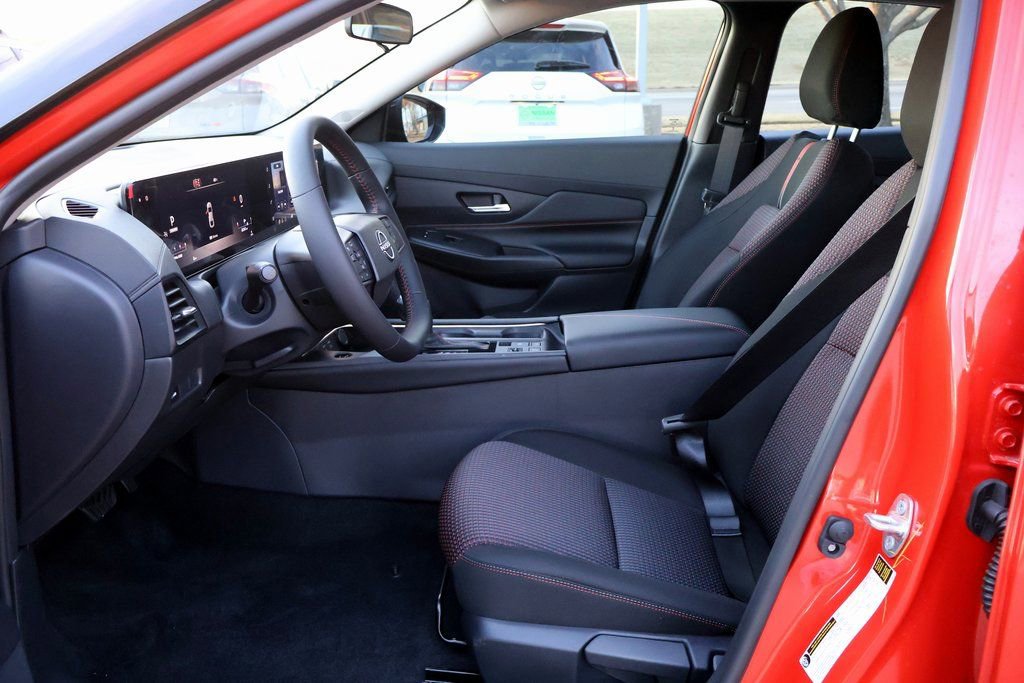 New 2026 Nissan Sentra SR w/ Floor Mat Package FWD image 14