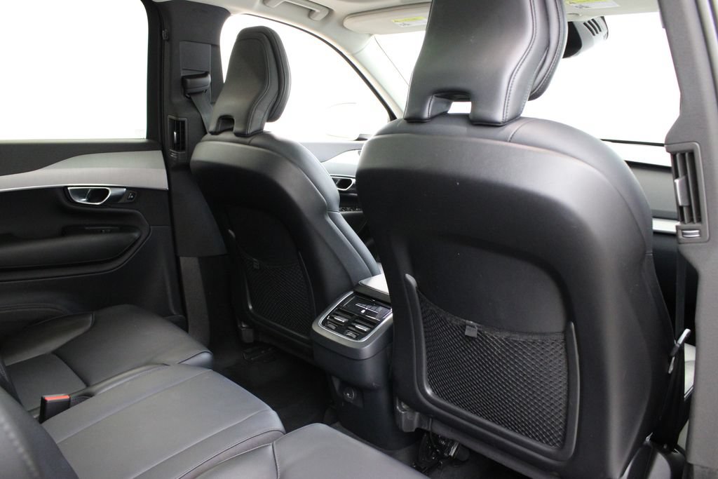 Used 2022 Volvo XC90 T5 Momentum FWD image 24