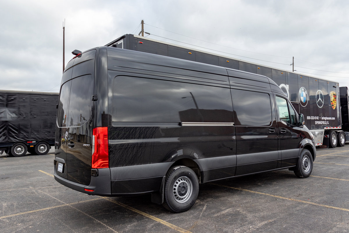 Used 2024 Mercedes-Benz Sprinter 2500 image 7
