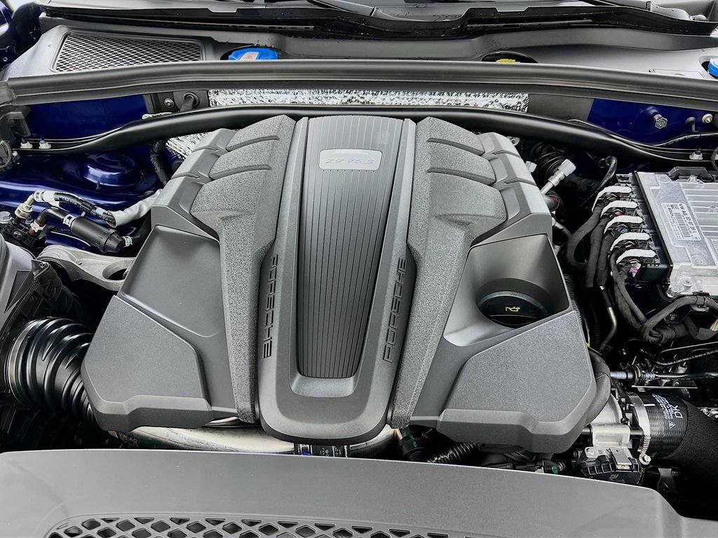 New 2026 Porsche Macan S AWD/4WD image 32