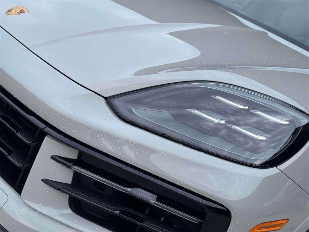 New 2026 Porsche Cayenne E-Hybrid Coupe image 10