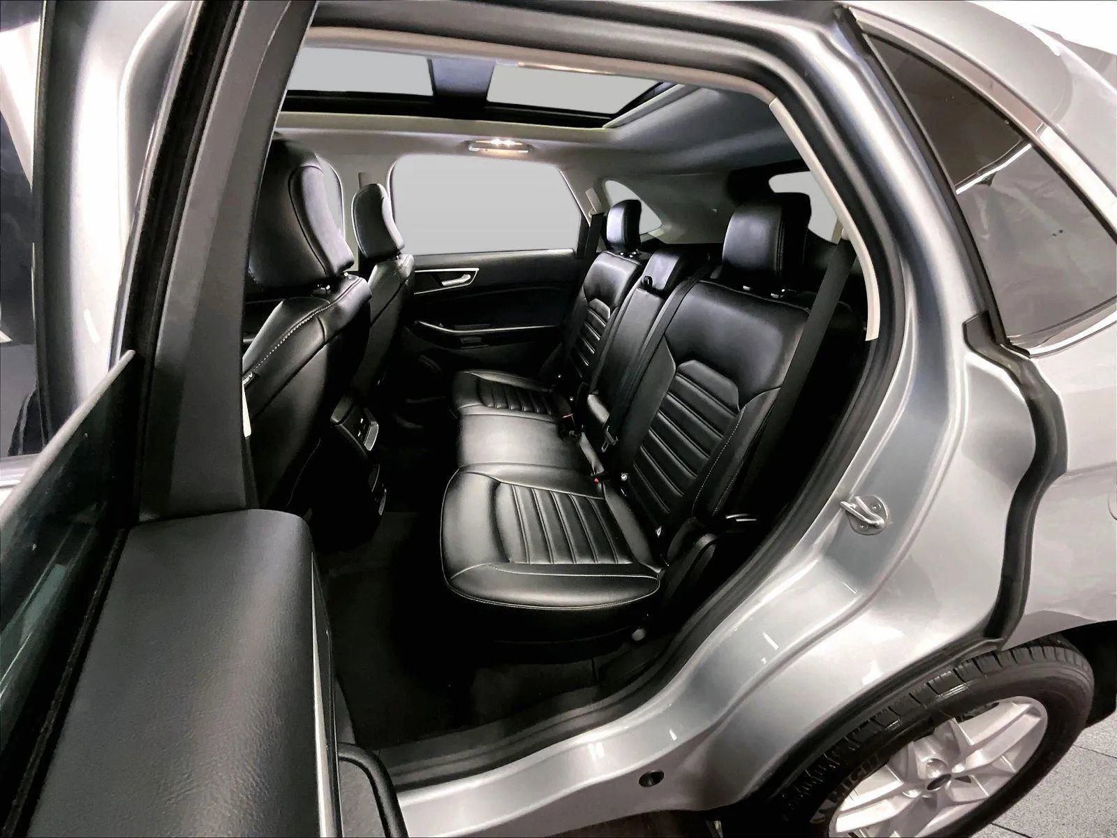 Certified 2023 Ford Edge SEL w/ Convenience Package image 25