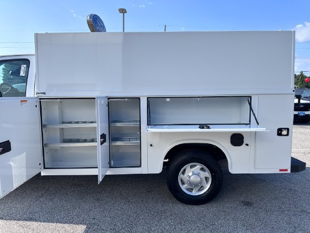 New 2026 Ford E-350 and Econoline 350 Super Duty w/ Power Equipment Group RWD image 10