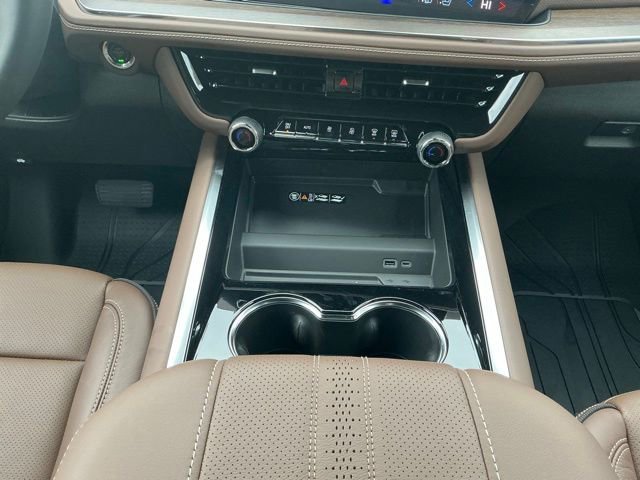 New 2026 Chevrolet Suburban High Country AWD/4WD image 26