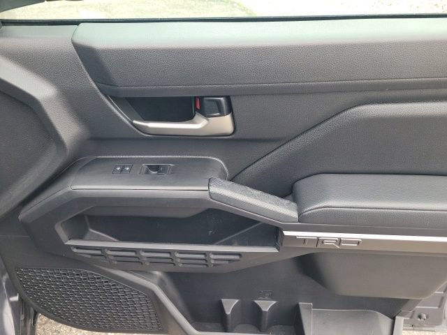 Used 2024 Toyota Tacoma TRD Sport AWD/4WD image 27