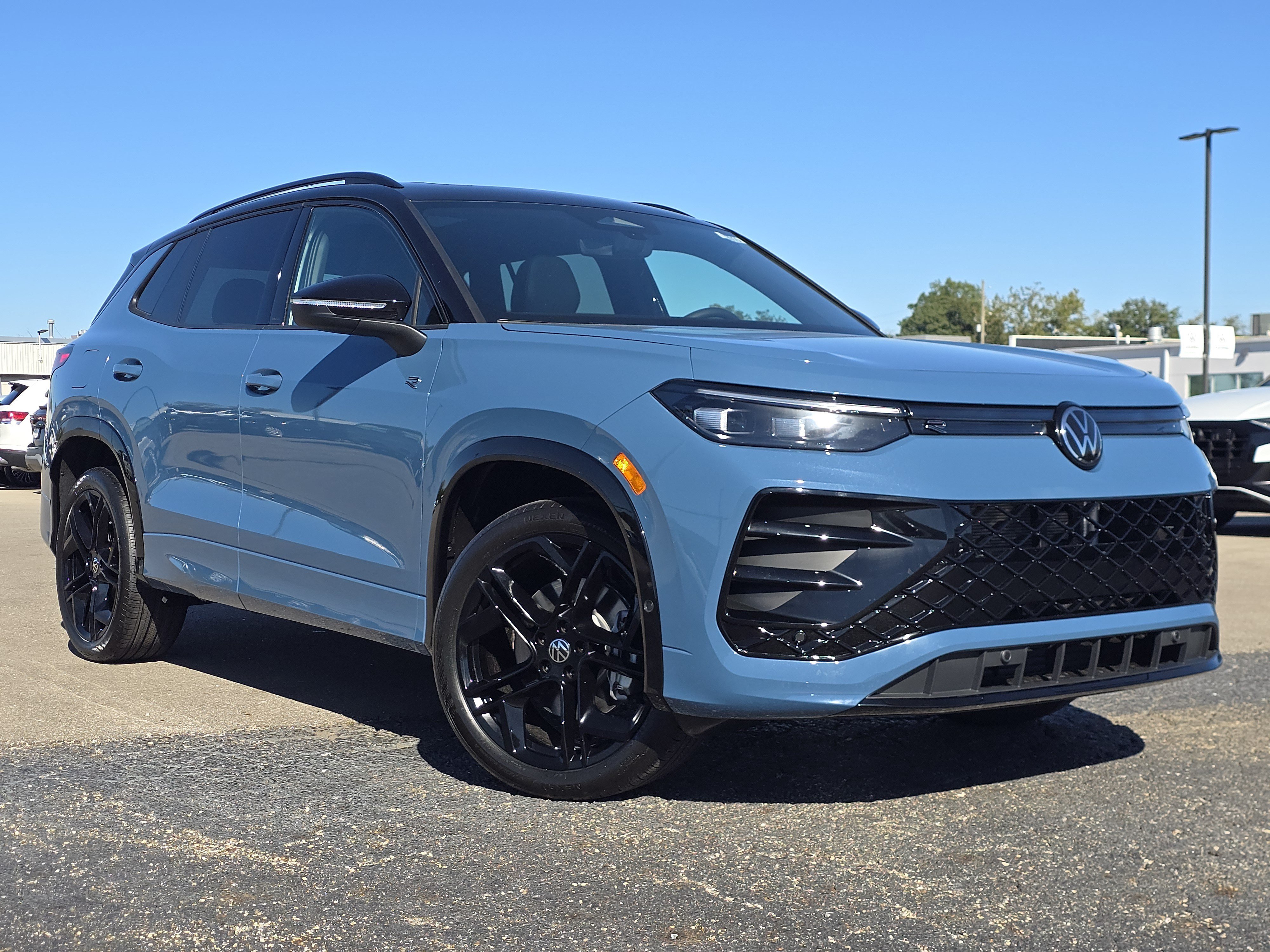 New 2026 Volkswagen Tiguan SE R-Line