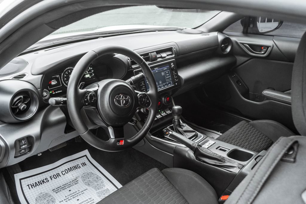 Used 2024 Toyota GR86 RWD image 8