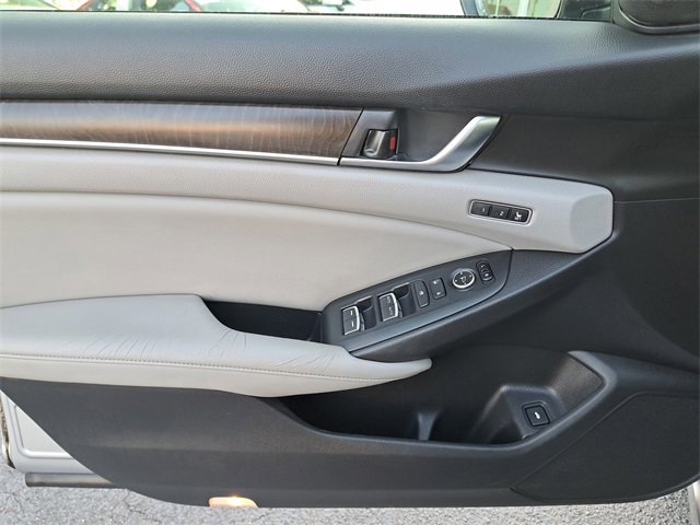 Used 2018 Honda Accord Touring image 21