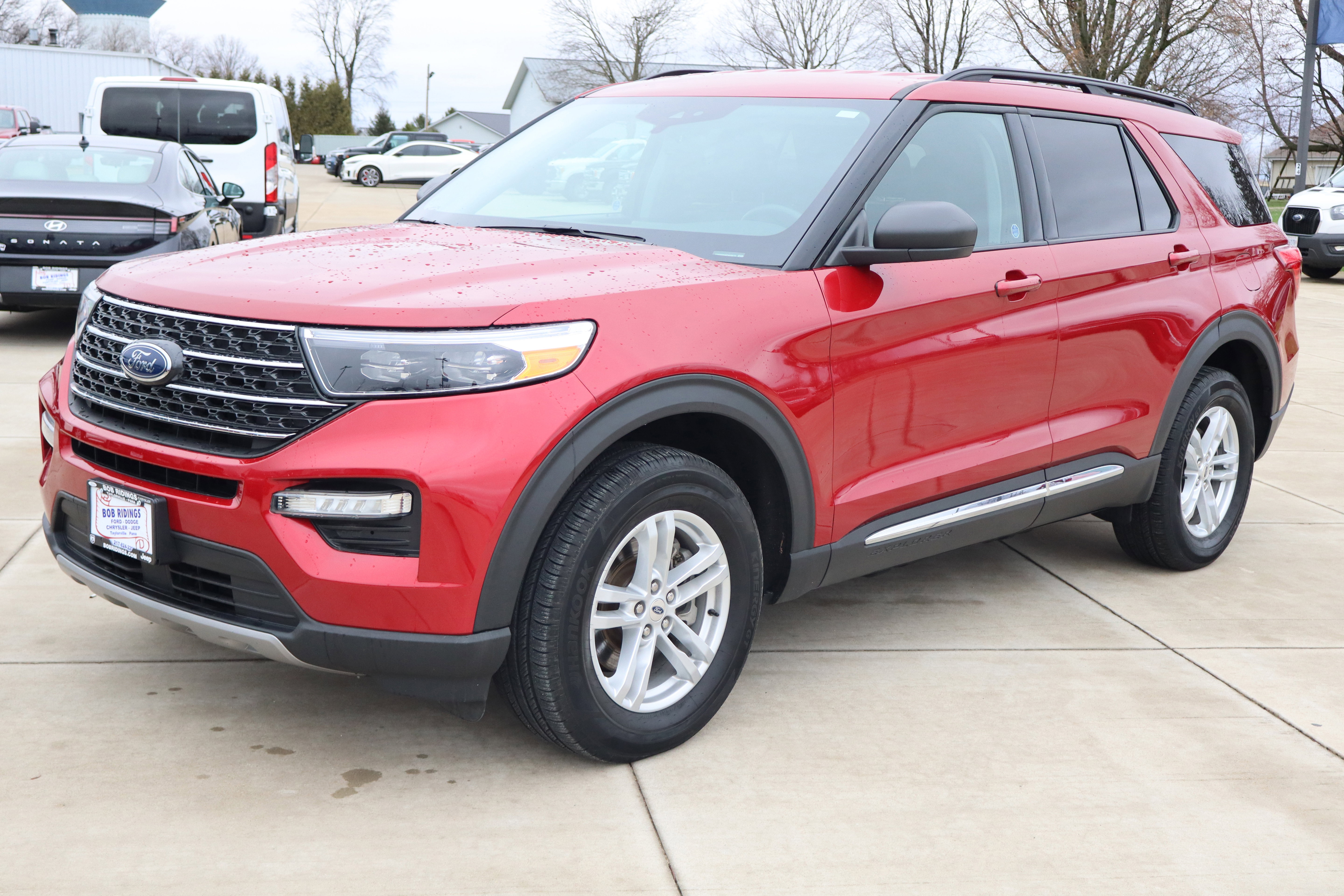 Used 2023 Ford Explorer XLT w/ Equipment Group 202A image 2