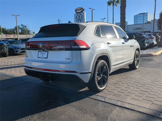 New 2026 Volkswagen Atlas Cross Sport SEL R-Line image 4