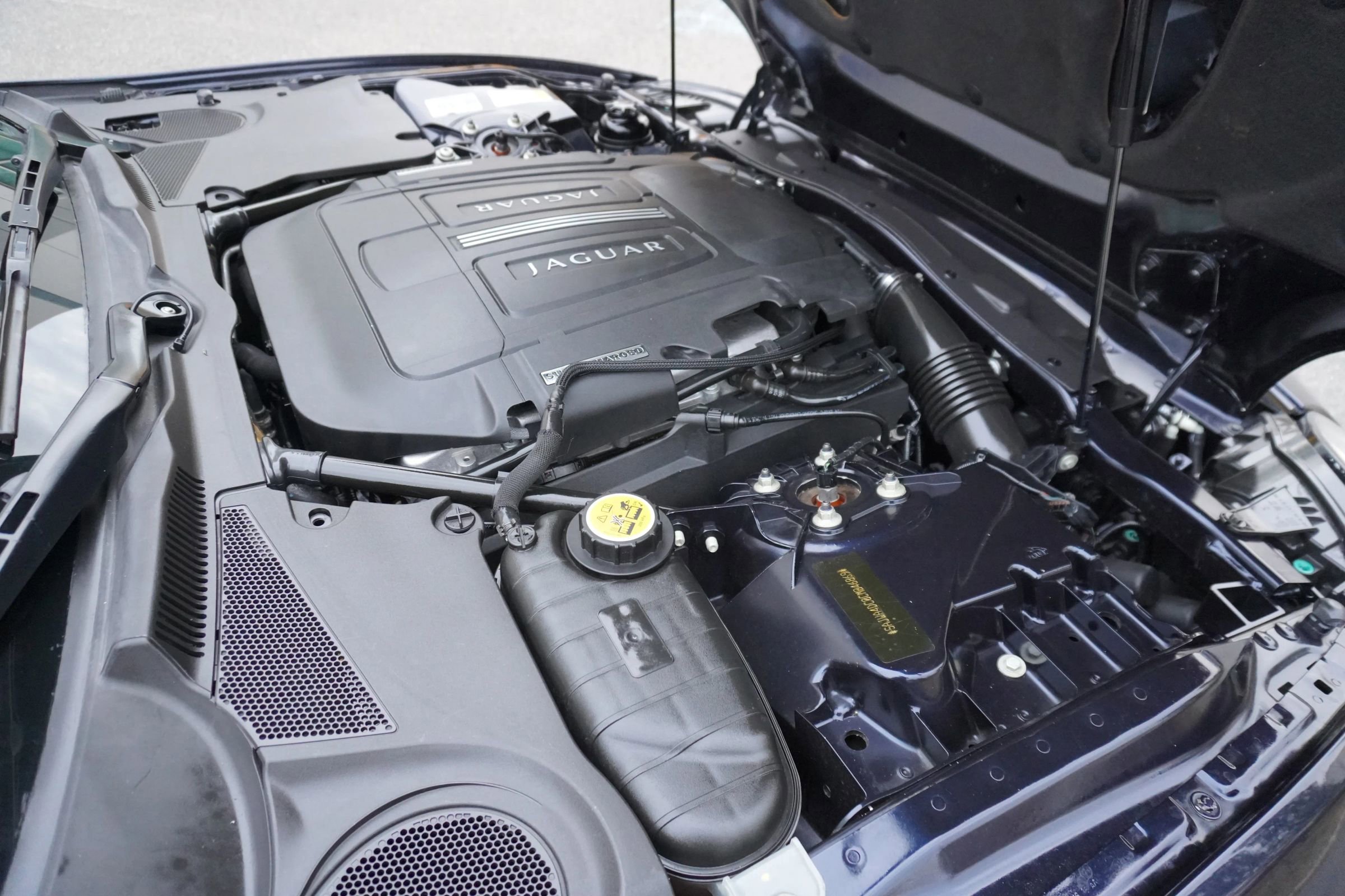 Used 2012 Jaguar XKR R image 31