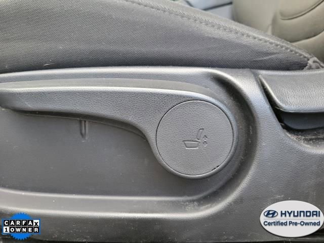 Used 2025 Hyundai Tucson SE AWD/4WD image 17