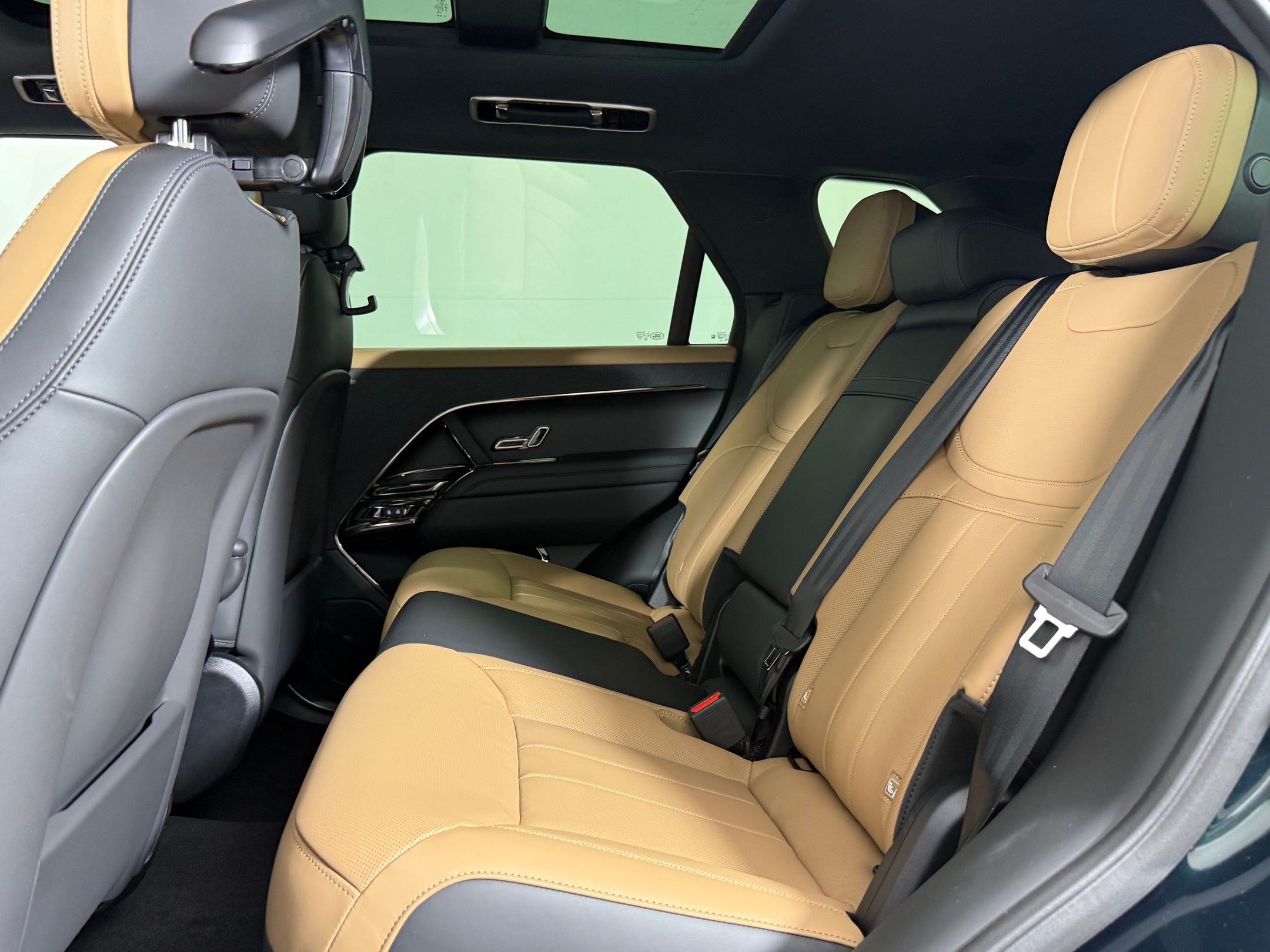 New 2026 Land Rover Range Rover Sport Dynamic SE AWD/4WD image 20