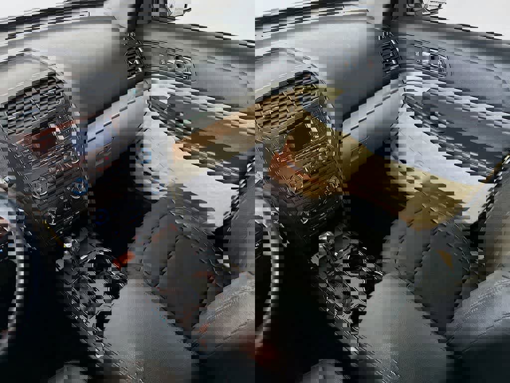 Used 2017 Ford Explorer FWD image 10