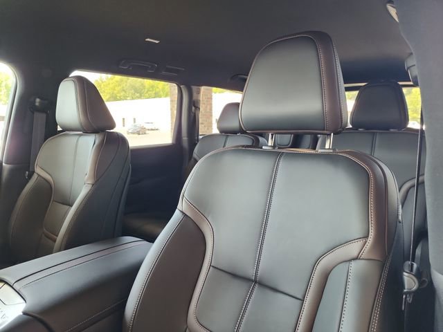 New 2026 Nissan Armada SL w/ Captain's Chari Seat Package image 17