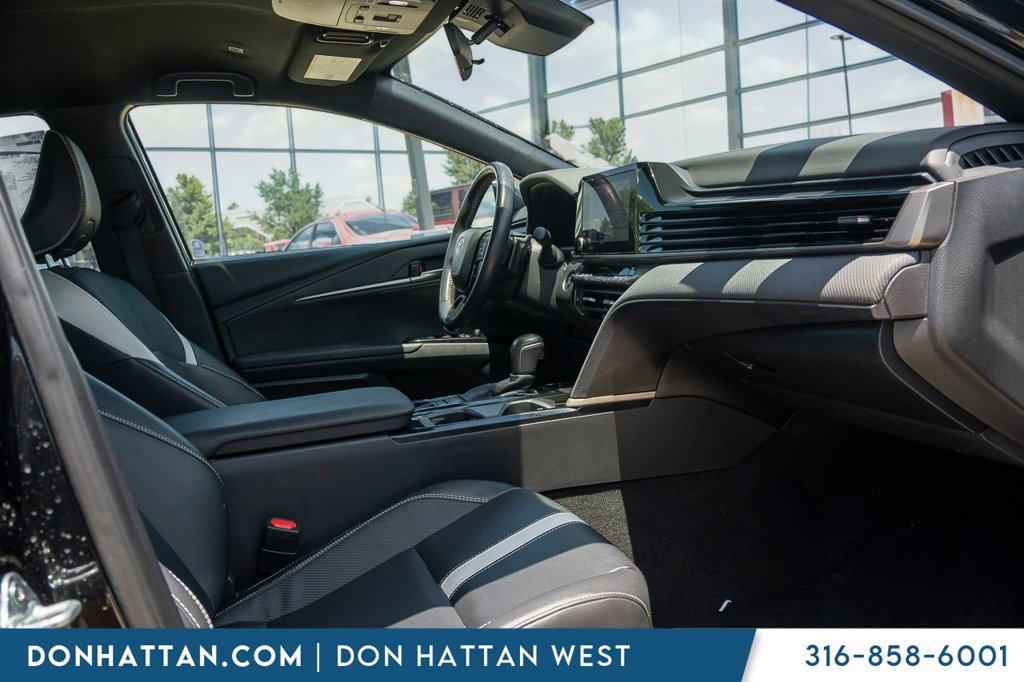 Used 2025 Toyota Camry SE FWD image 21