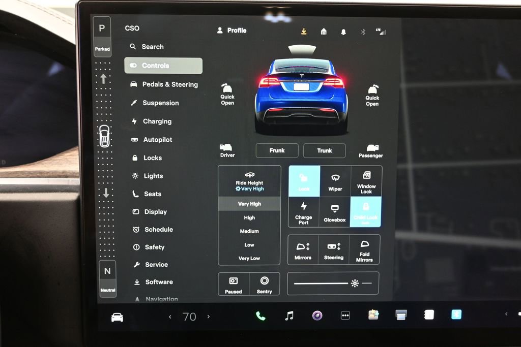 Used 2022 Tesla Model X image 26