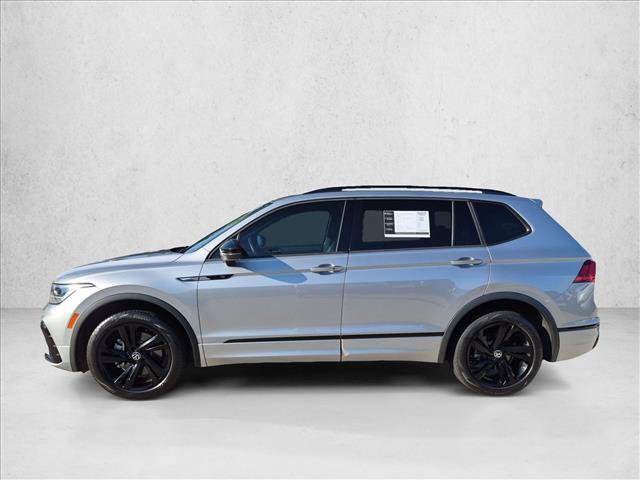 Used 2023 Volkswagen Tiguan SE R-Line FWD image 9