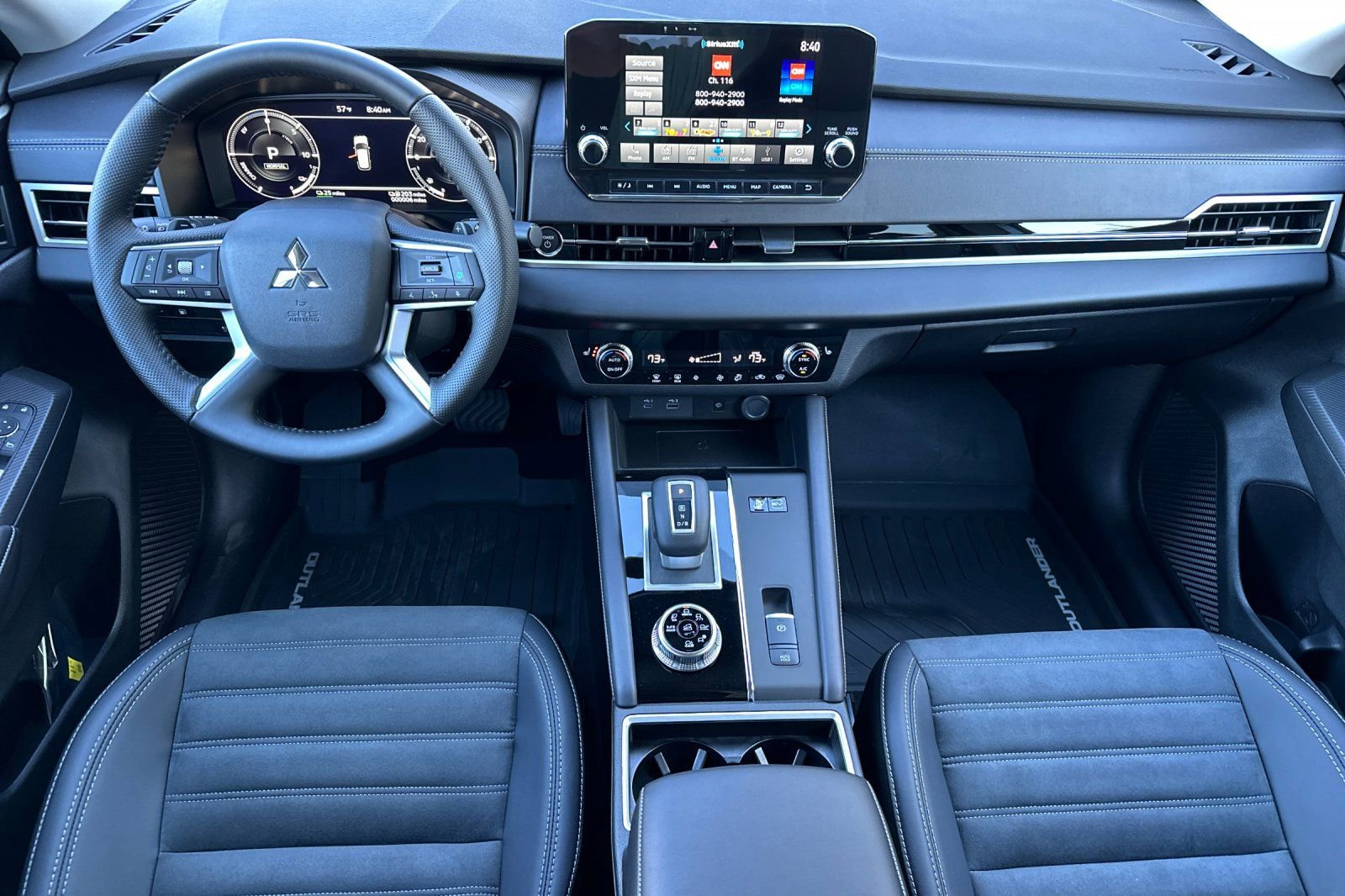 New 2025 Mitsubishi Outlander SE image 12