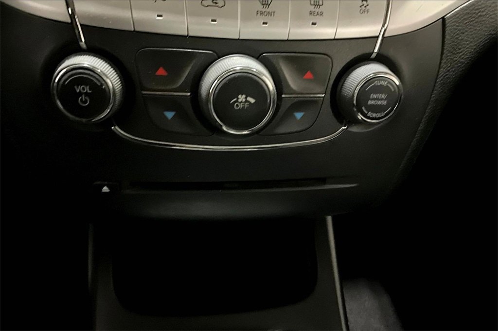 Used 2015 Dodge Journey SXT w/ Flexible Seating Group image 14