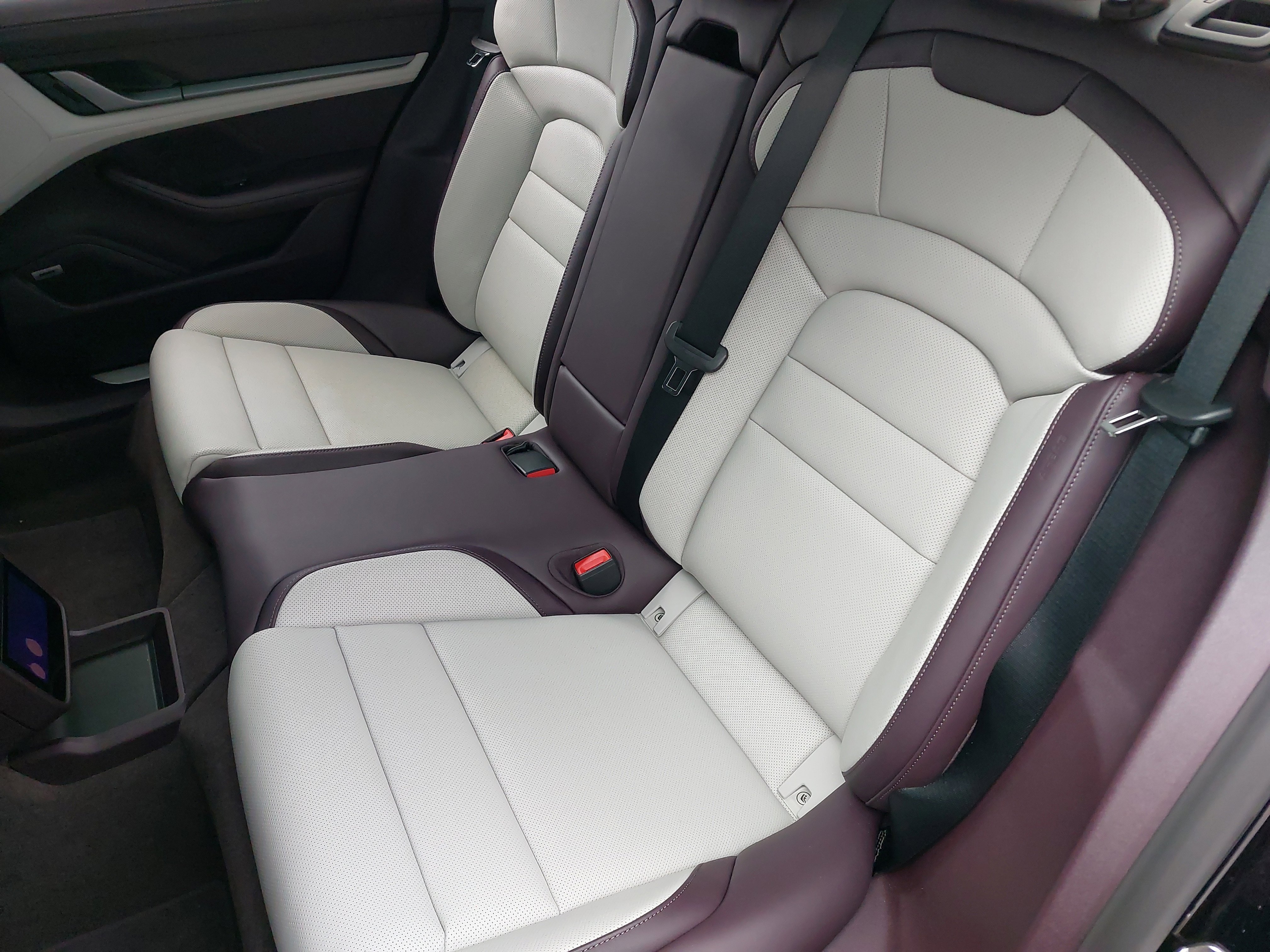 New 2025 Porsche Taycan 4S image 17