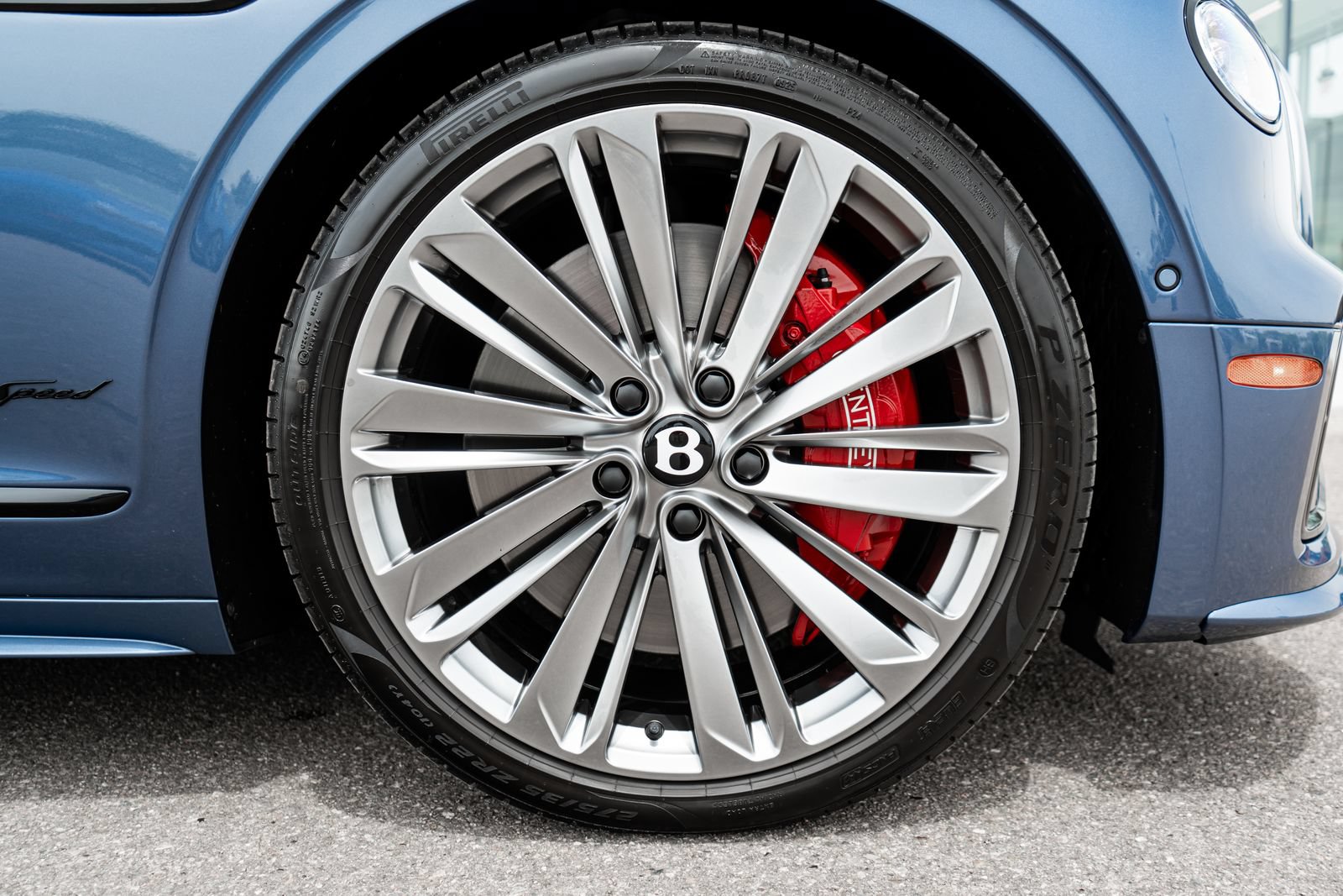Certified 2025 Bentley Flying Spur Plug-In Hybrid AWD/4WD image 16