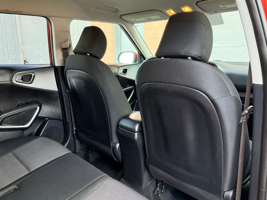 Used 2020 Kia Soul LX FWD image 13