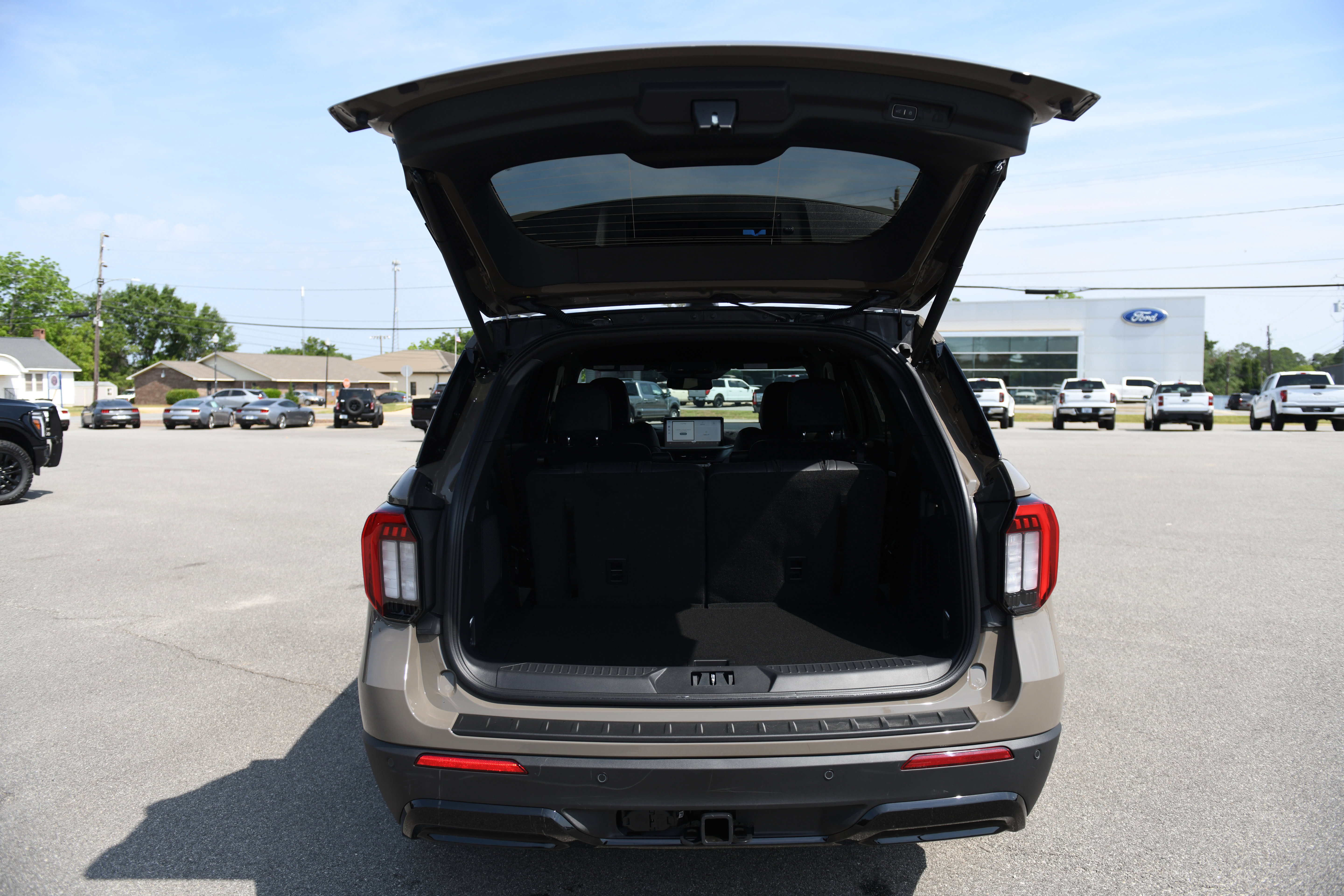 New 2026 Ford Explorer ST-Line RWD image 10