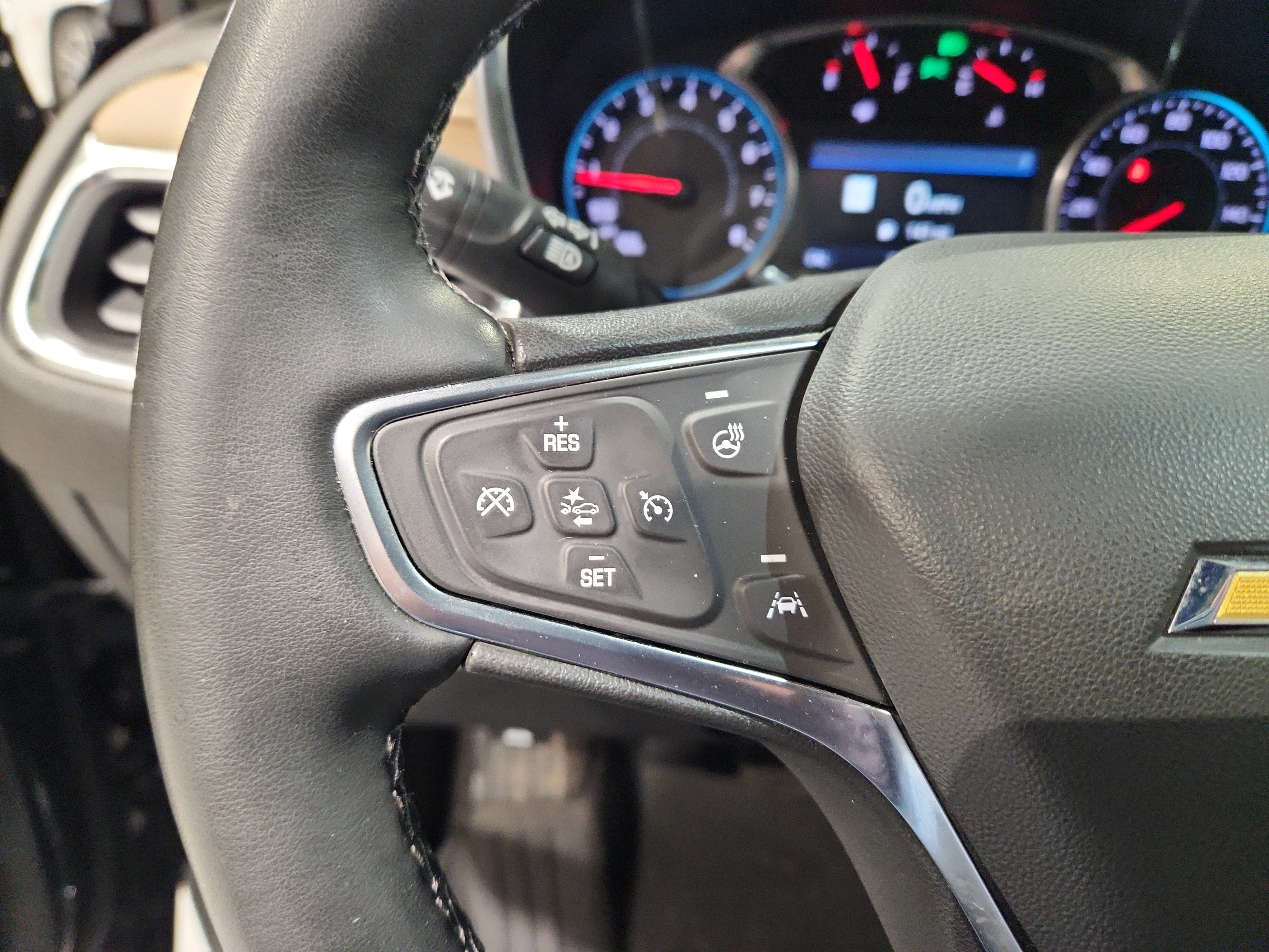 Certified 2024 Chevrolet Equinox Premier image 13