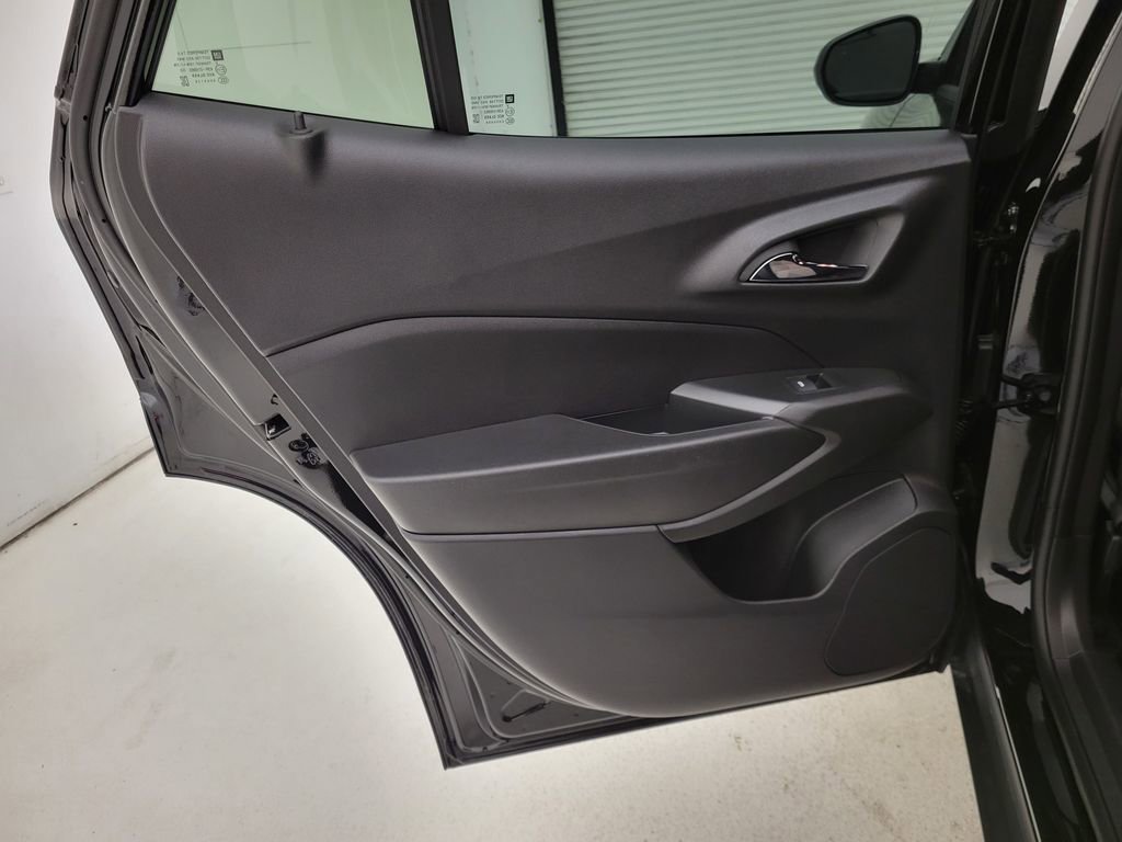 New 2026 Chevrolet Trax RS w/ Sunroof Package image 39
