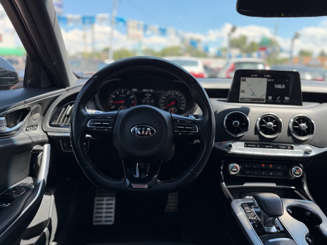 Used 2018 Kia Stinger GT2 RWD image 15
