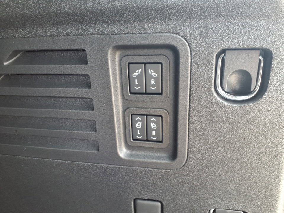 New 2026 Buick Enclave Preferred w/ Power Package image 11