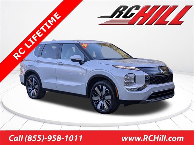 New 2025 Mitsubishi Outlander SE