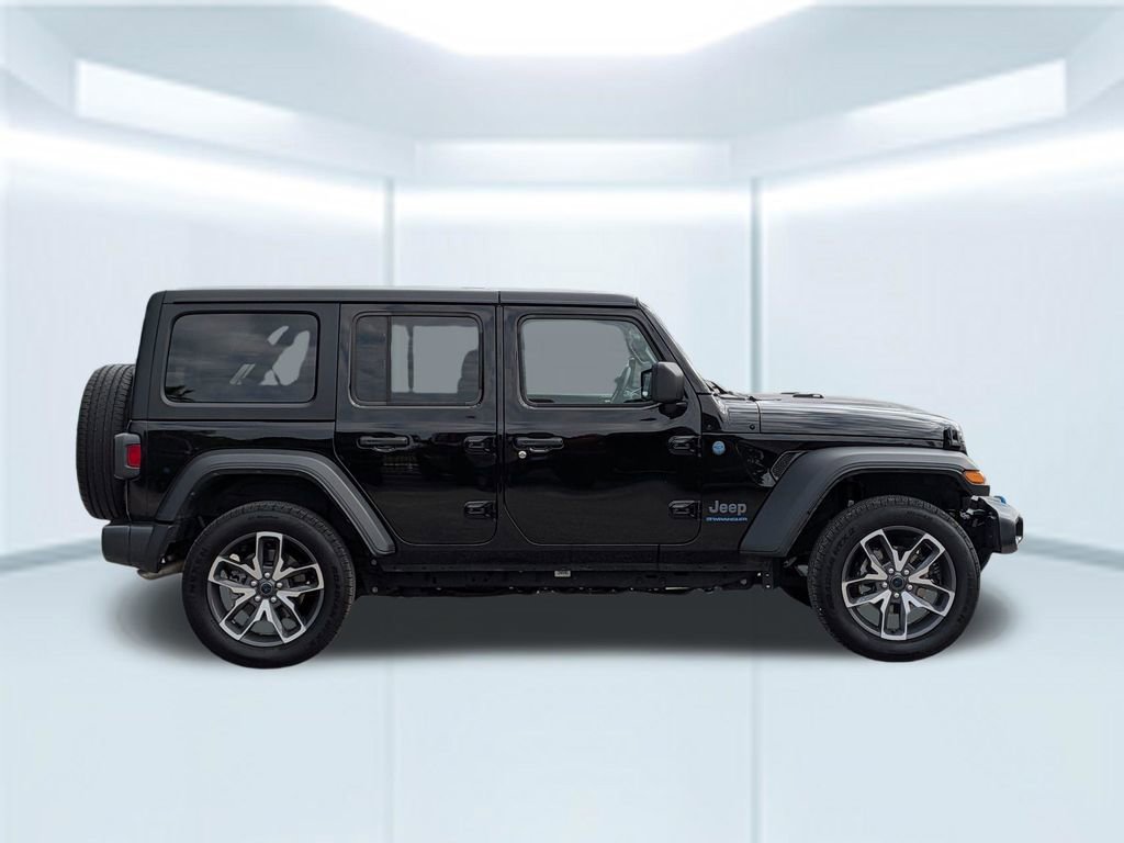 Used 2024 Jeep Wrangler Unlimited w/ Convenience Group AWD/4WD image 7