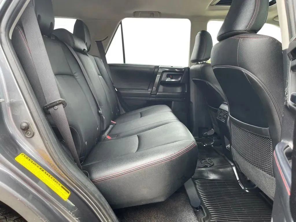 Used 2021 Toyota 4Runner Venture w/ Moonroof Package AWD/4WD image 15