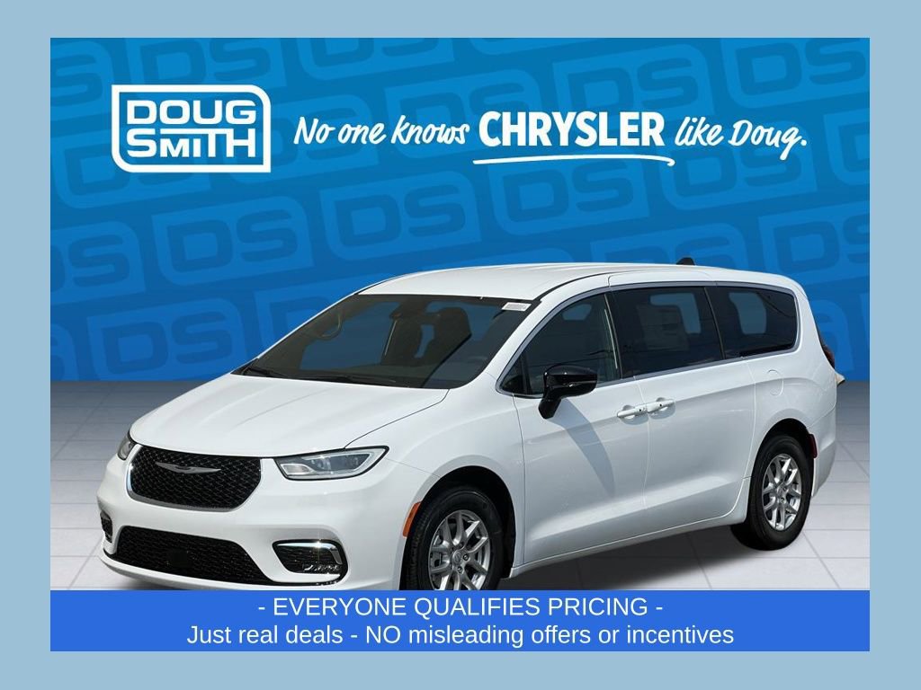 New 2026 Chrysler Pacifica Select