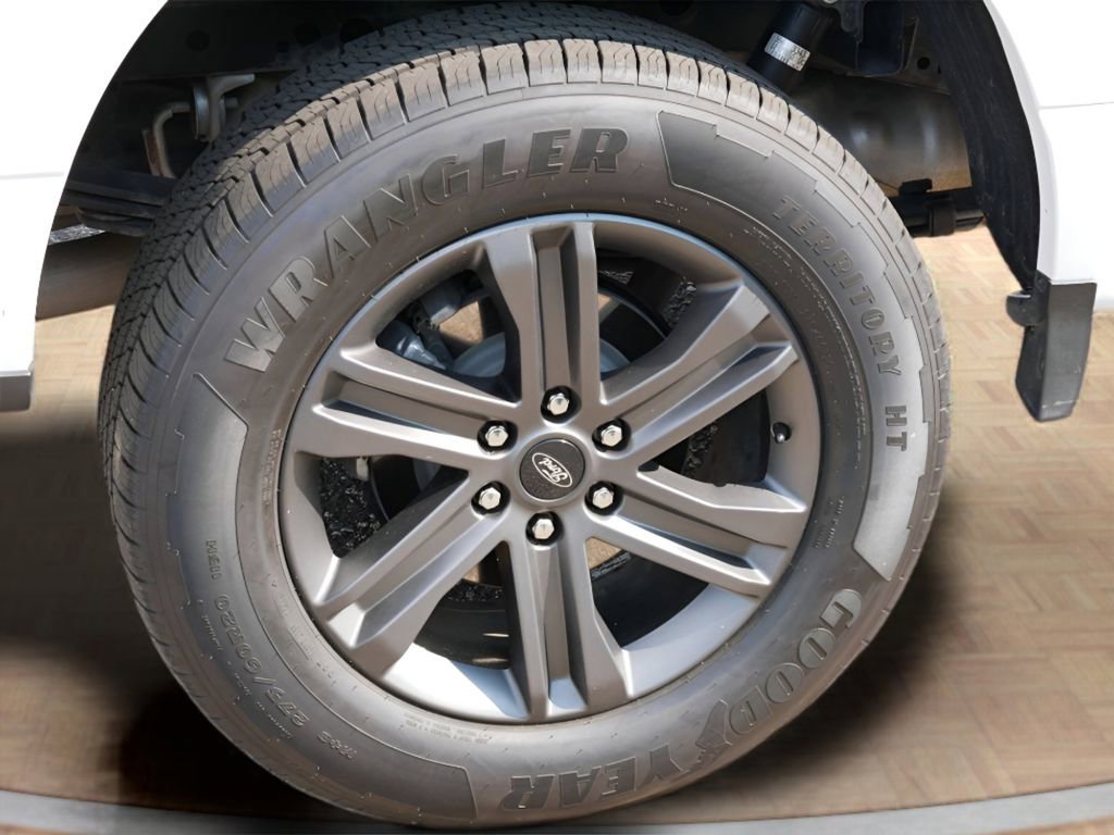 Used 2023 Ford F150 Lariat AWD/4WD image 9