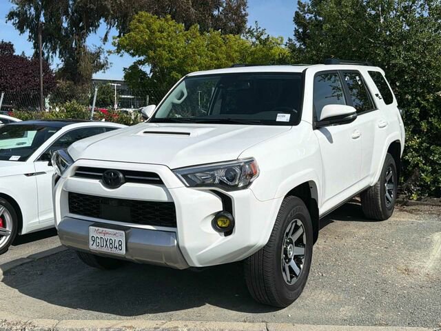 Used 2023 Toyota 4Runner TRD Off-Road Premium w/ Off Road Premium Plus Package AWD/4WD image 2