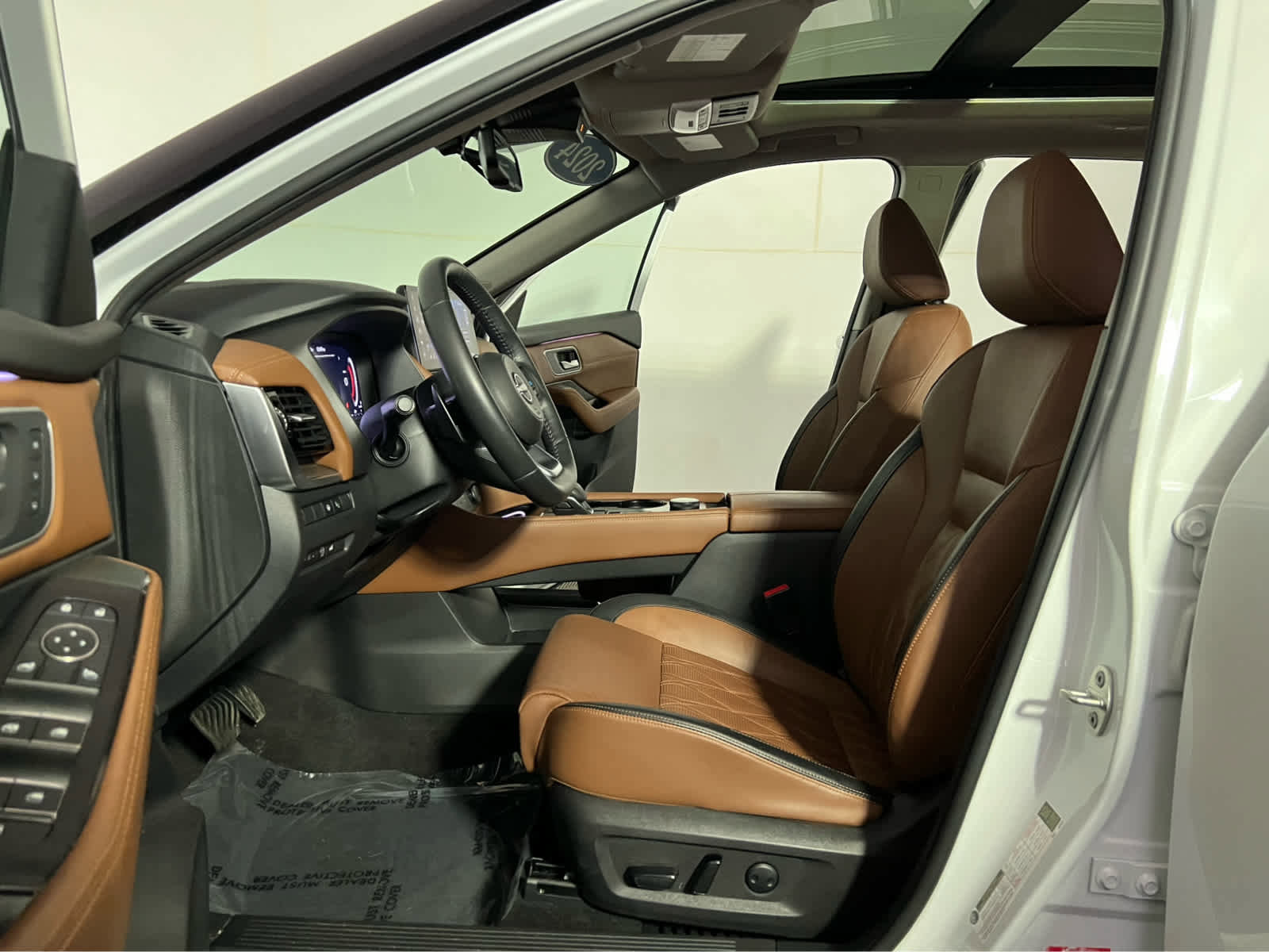 Certified 2024 Nissan Rogue Platinum w/ Platinum Premium Package image 21