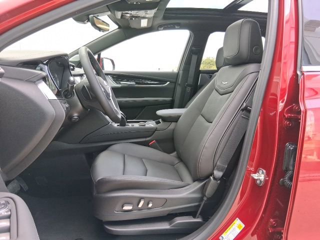 New 2026 Cadillac XT5 Premium Luxury w/ LPO, ONYX Package image 19