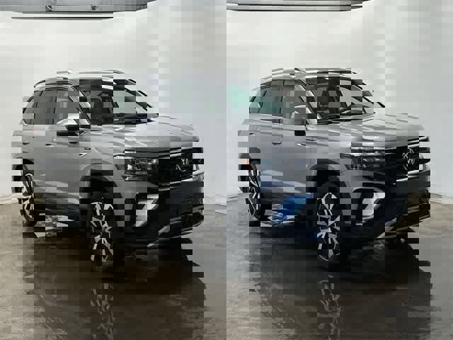 Certified 2023 Volkswagen Taos SE image 29