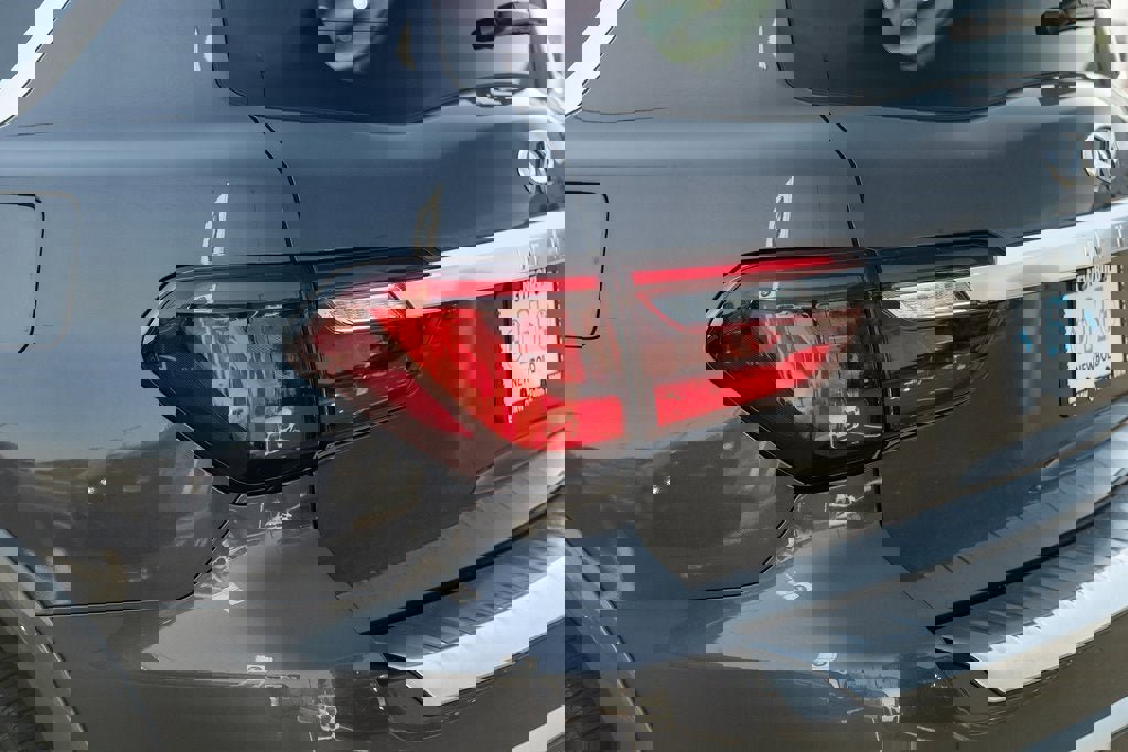 Used 2019 INFINITI QX80 Limited image 10