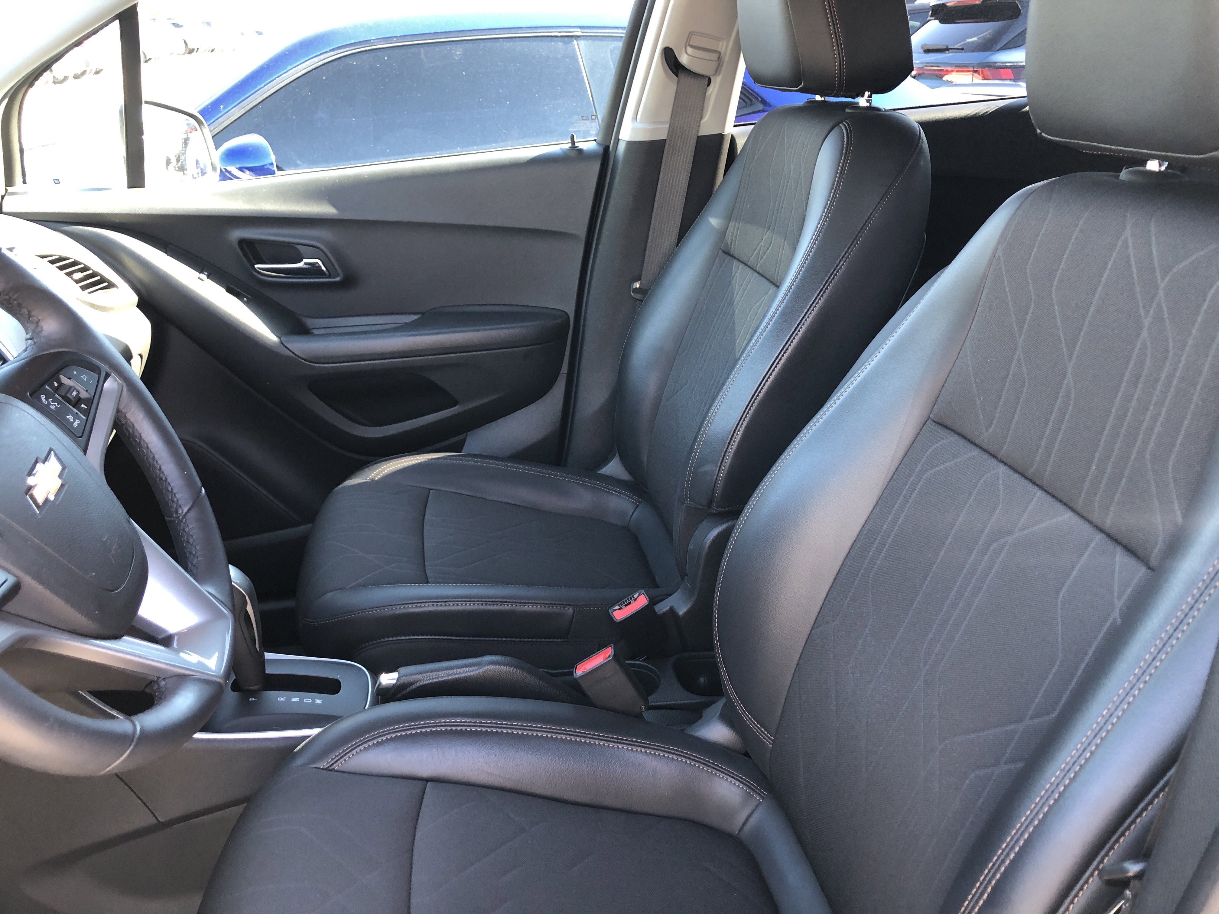 Used 2019 Chevrolet Trax LT w/ LT Convenience Package image 24