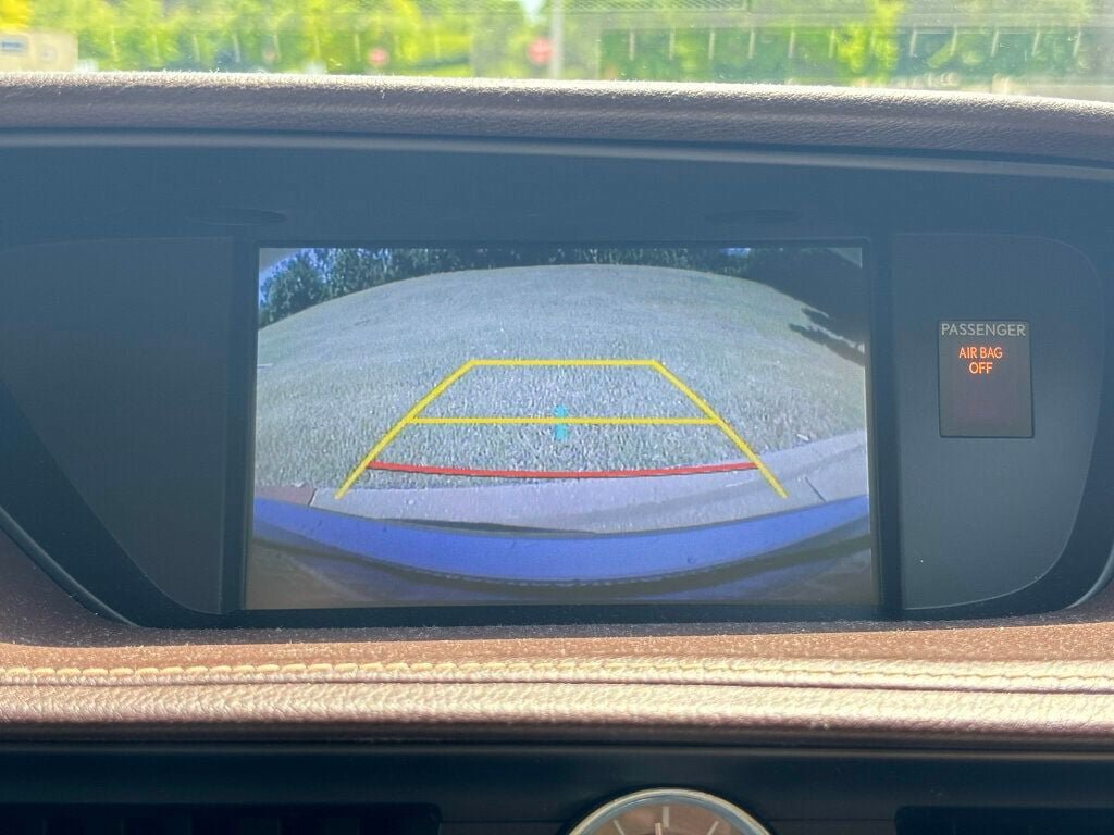 Used 2016 Lexus ES 350 w/ Premium Package w/Wood Trim FWD image 27