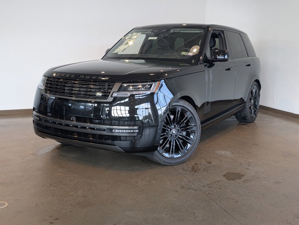 New 2025 Land Rover Range Rover SE